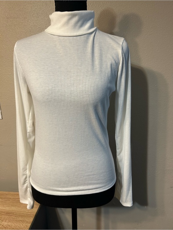 Olivia Rae Tops - Olivia Rae White Ribbed Turtleneck Long Sleeve Top